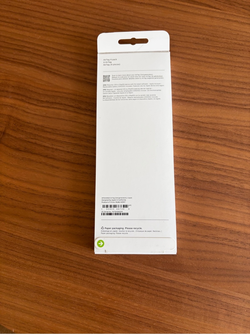 Apple AirTag (4-Pack) - White/Silver + Keyring Holders - Picture 2 of 7
